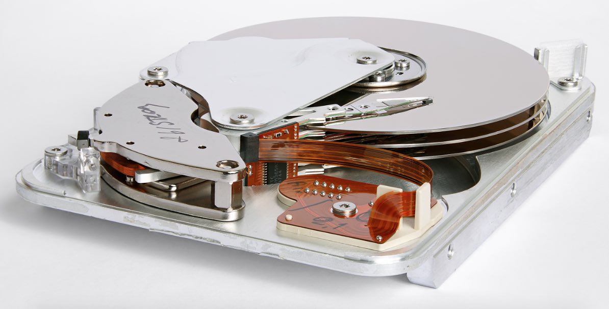 Hard disk drive