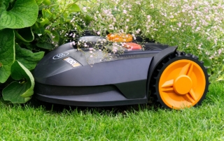 robot lawnmowers